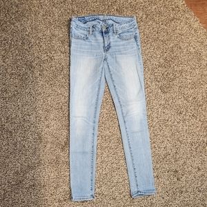 American Eagle light-wash jegging | size 2
